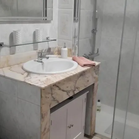 Tamaran Апартаменты